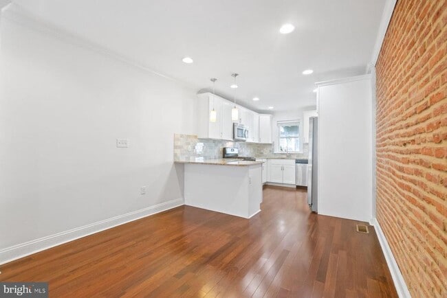 Building Photo - 1614 Clarkson St