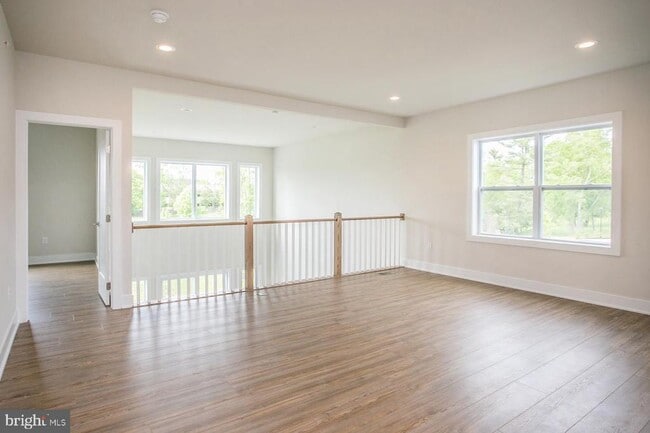 Building Photo - 665 Levering St