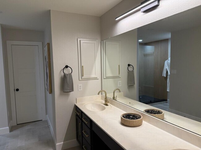 Building Photo - 1103 Water Hole Trail