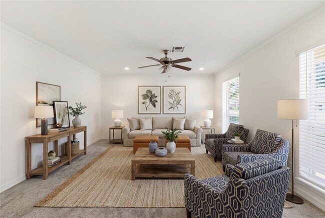 Building Photo - 5818 Chinaberry Dr