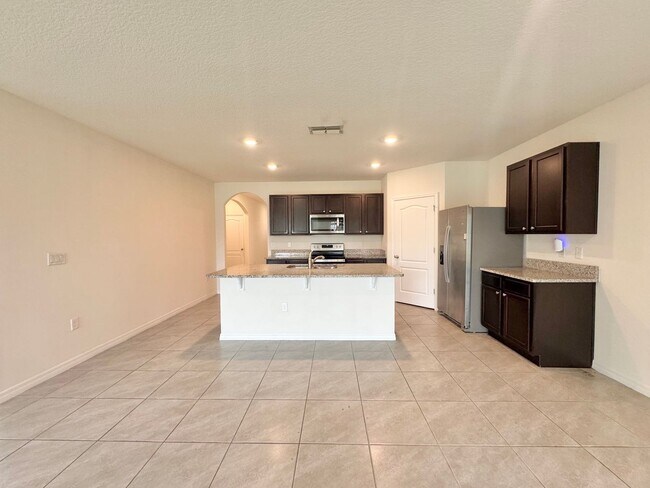 Building Photo - 632 Autumn Stream Dr