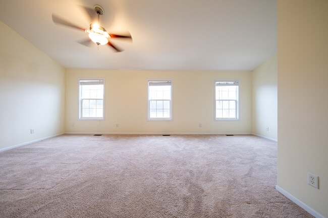 Building Photo - 15600 Tickseed Ln