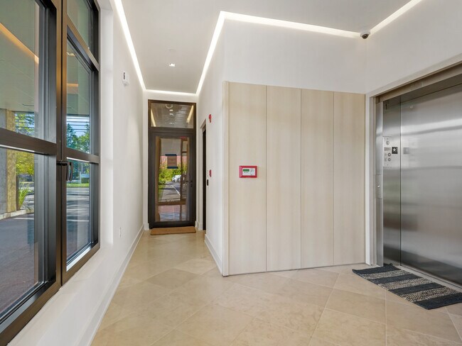 Building Photo - 116 Sherman St