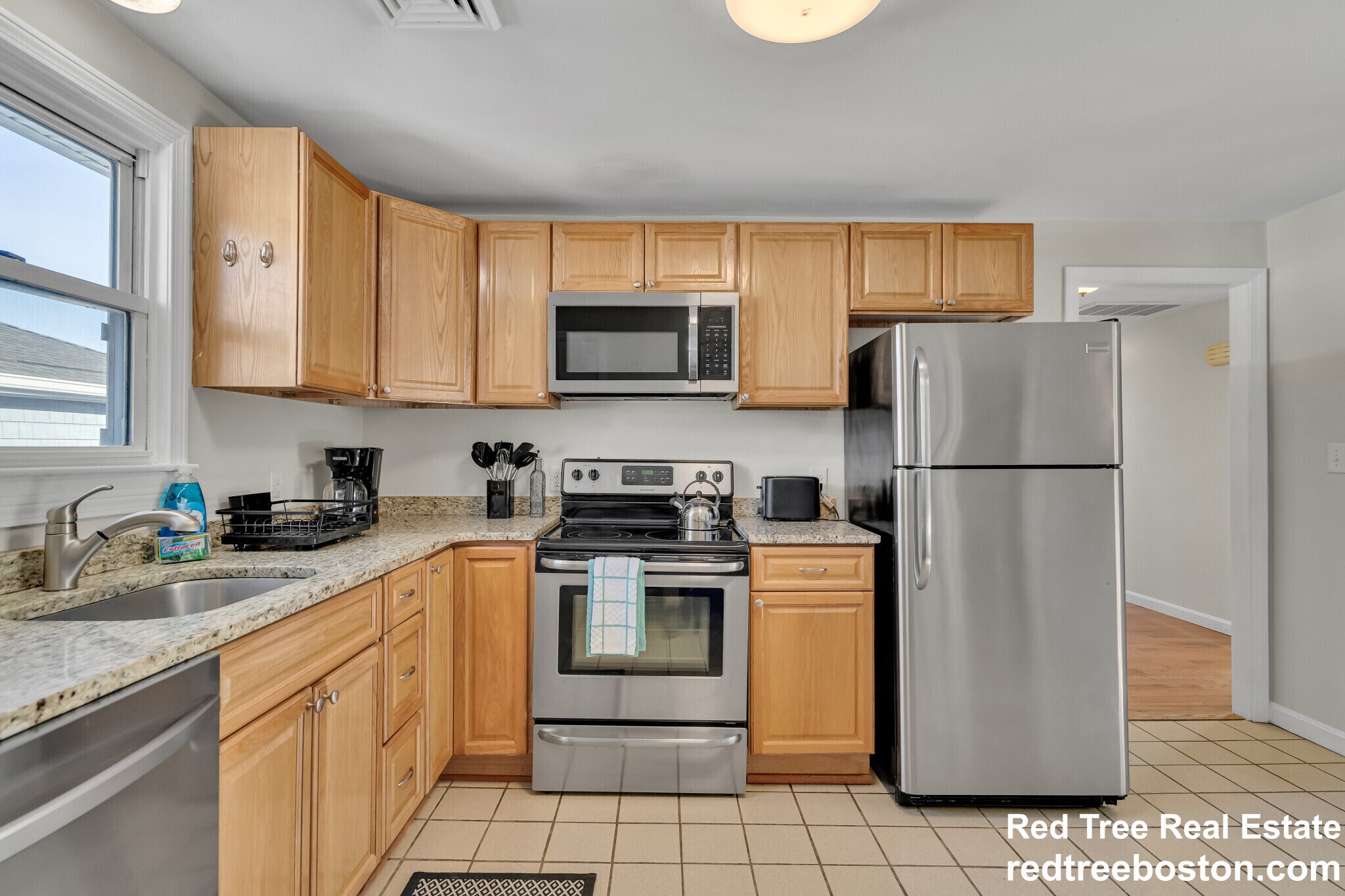 Building Photo - 74 Dunboy St