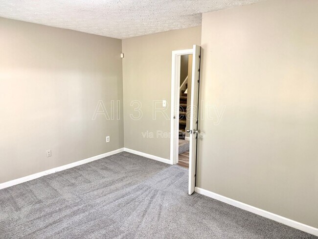 Building Photo - 1691 Redan W