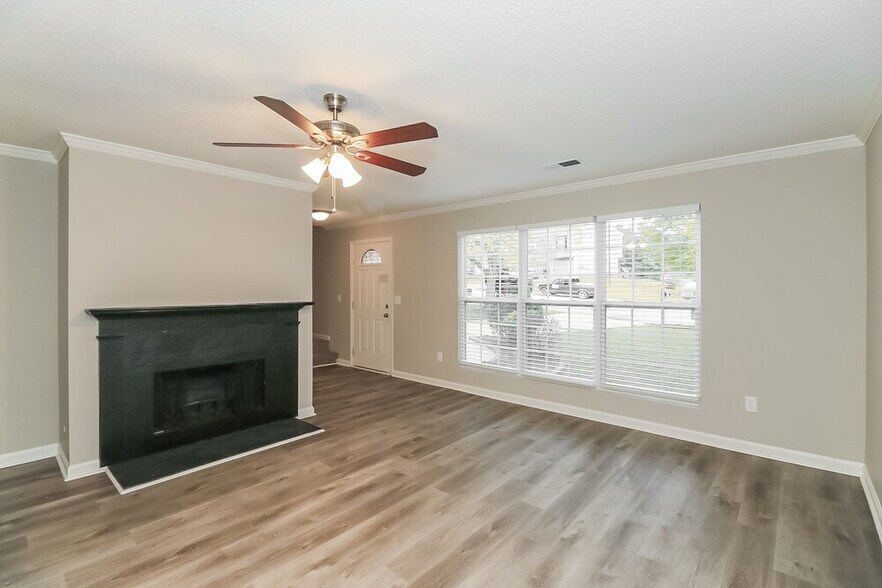 Building Photo - 4379 Yellow Rose Dr