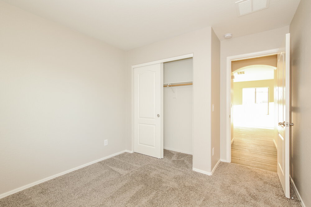 Building Photo - 27618 N 63rd Dr