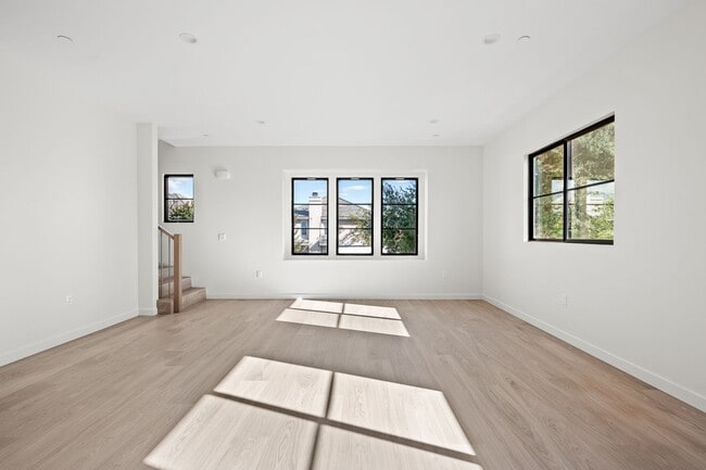 Building Photo - Brand-New Luxury Townhomes in Arcadia’s Top School District