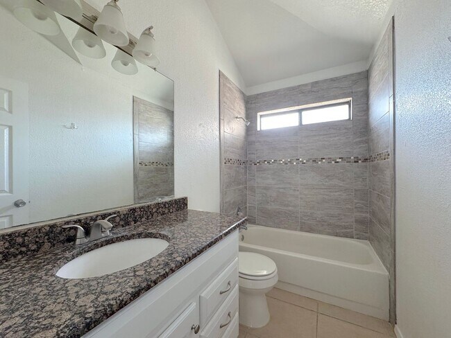 Building Photo - 1605 Cezanne Cir