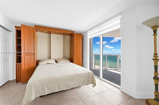 Building Photo - 2401 Collins Ave