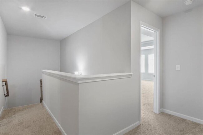 Building Photo - 214 Rockfern Ter