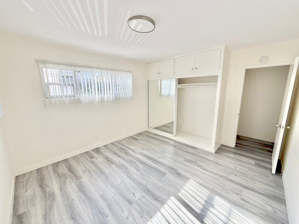 Building Photo - 231 California Ave