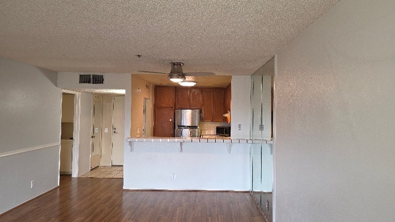 Building Photo - 5990 Dandridge Ln