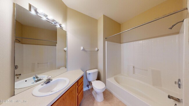 Building Photo - 7990 Baymeadows Cir E