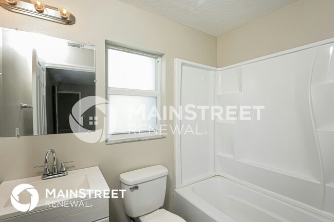 Building Photo - 362 Emerson Dr NW