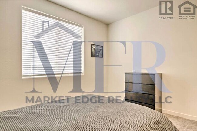 Building Photo - 2Bed/2.5Bath FURNISHED Condo at Kyrene/Cha...
