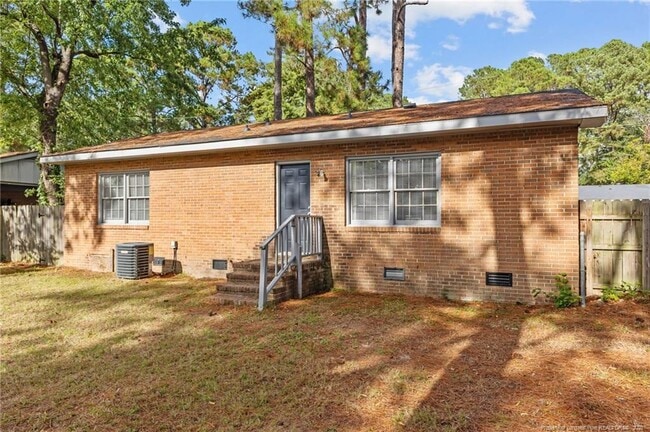 Building Photo - 412 Morley Dr