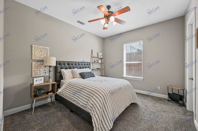 Building Photo - 5211 Mission Ave