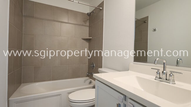 Building Photo - 10231 Sovereign Dr