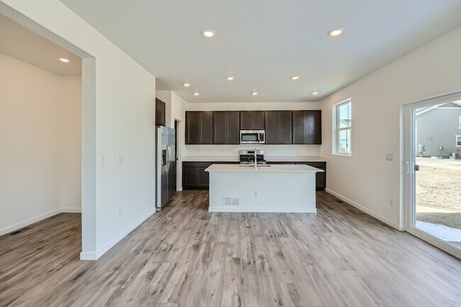Building Photo - 24325 E Ohio Dr