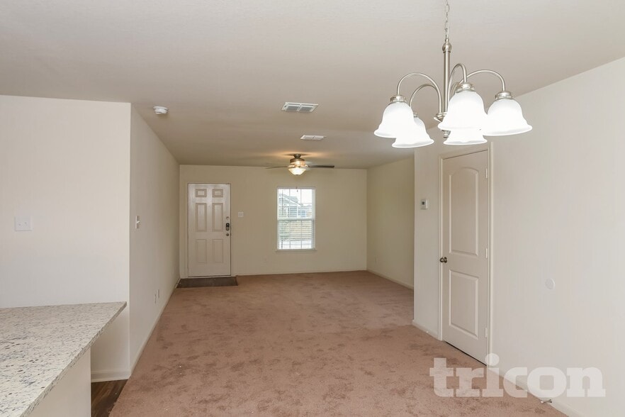 Building Photo - 11031 Chatham Ct