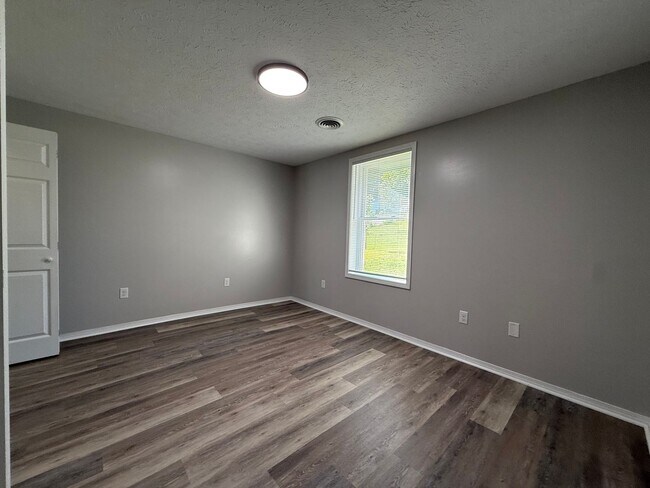 Building Photo - Tusculum Blvd Property