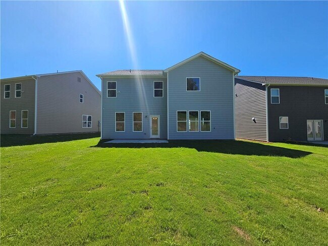 Building Photo - 7313 Yewtree Dr
