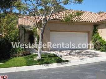 Primary Photo - 602 Palisades Dr