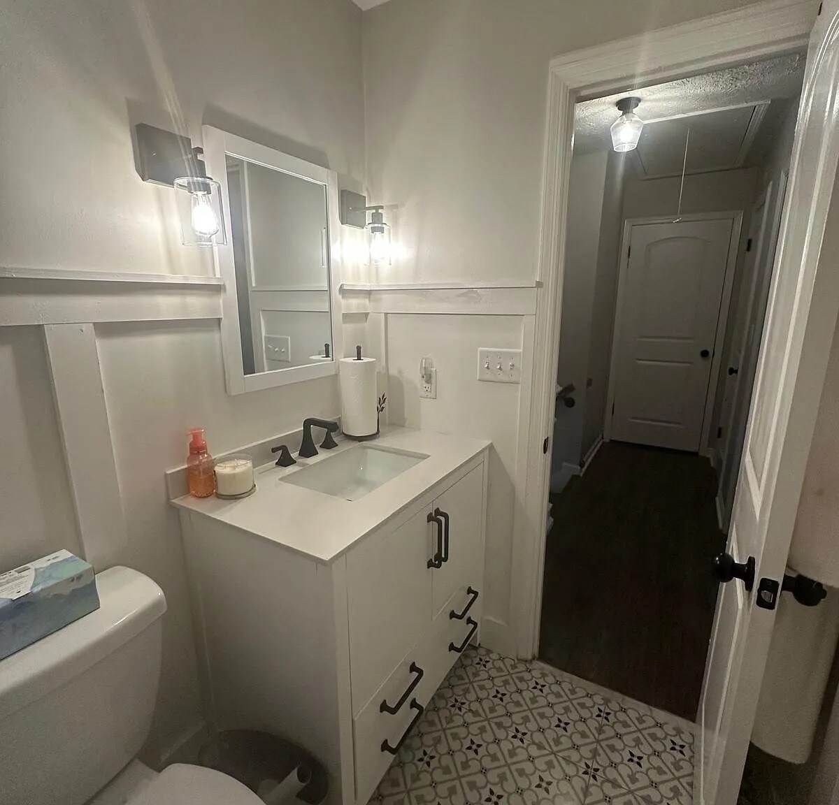 Building Photo - 1105 Sweetwater Cir