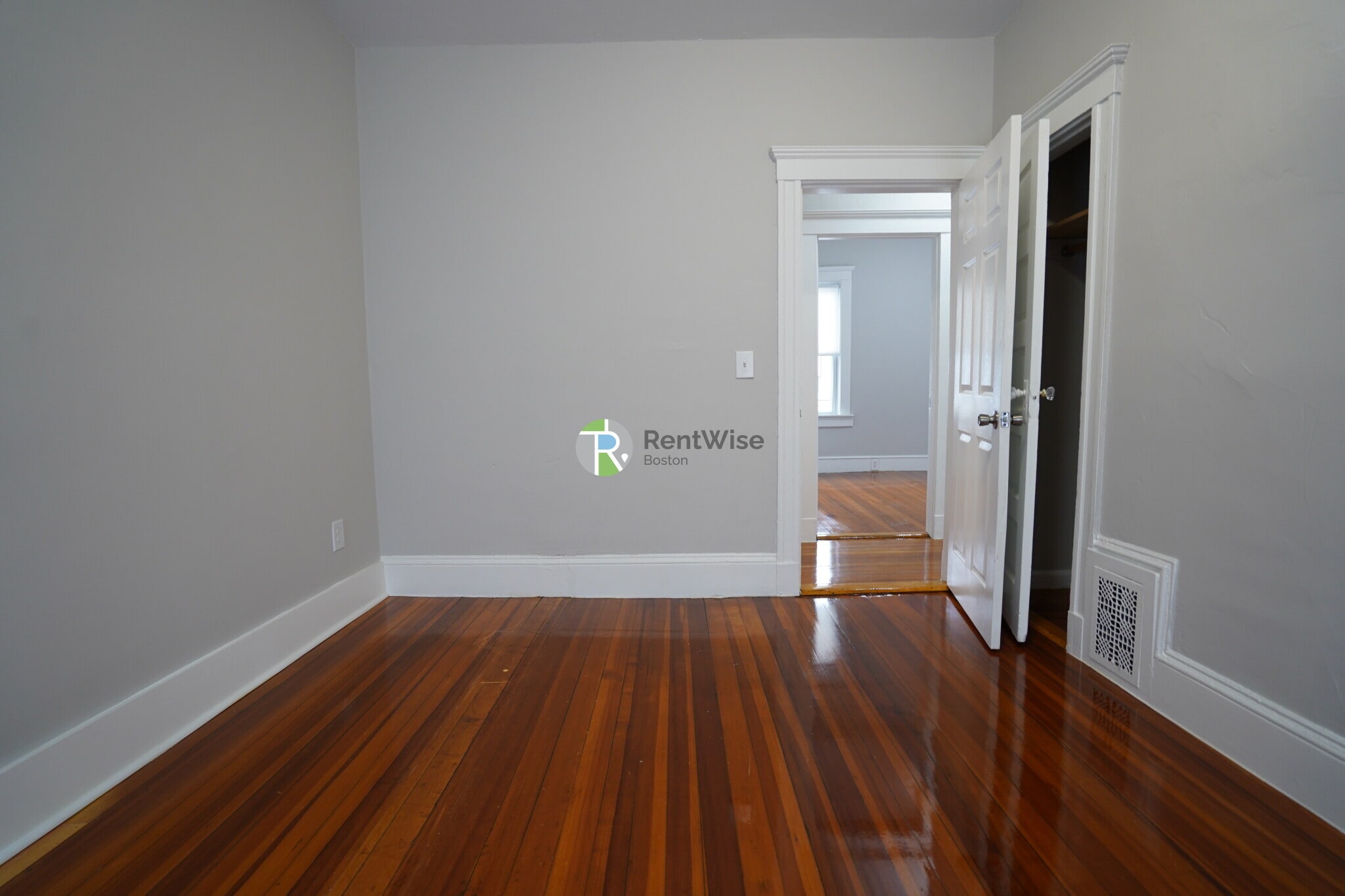 Building Photo - 19 Roseclair St