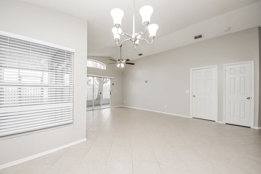 Building Photo - 2653 Walden Ct