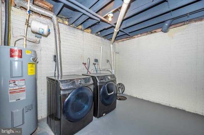 Building Photo - 426 Washington St