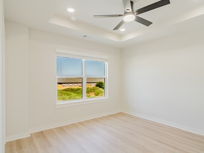 Building Photo - 1720 Cuppett Cir