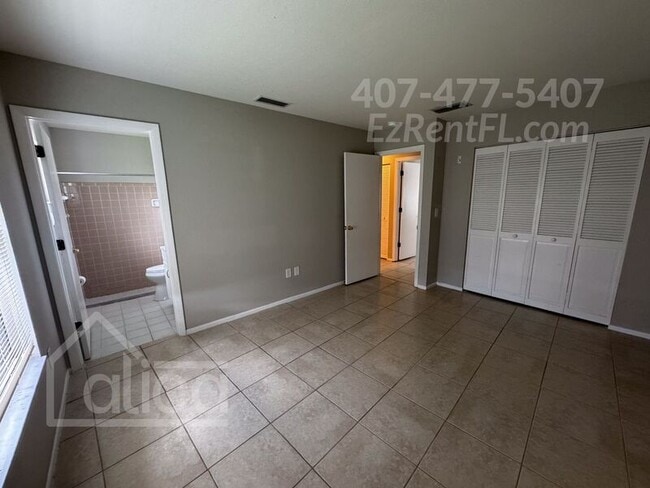 Building Photo - 6667 Carovel Ave