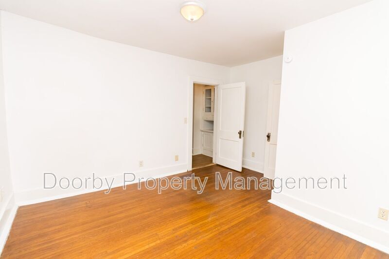 Building Photo - 12 Bellflower Cir