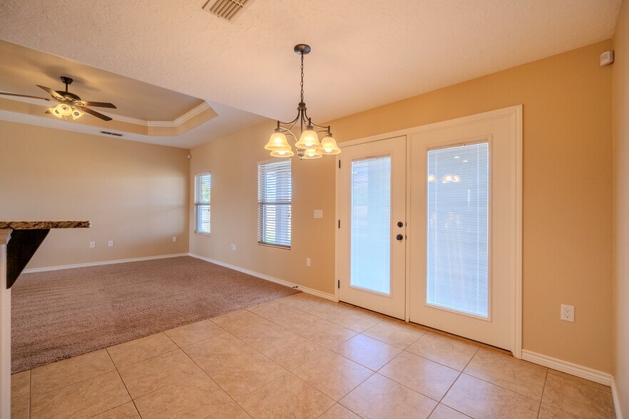 Building Photo - 2412 Cobblestone Cir