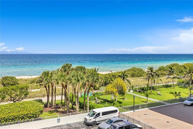 Building Photo - 9559 Collins Ave