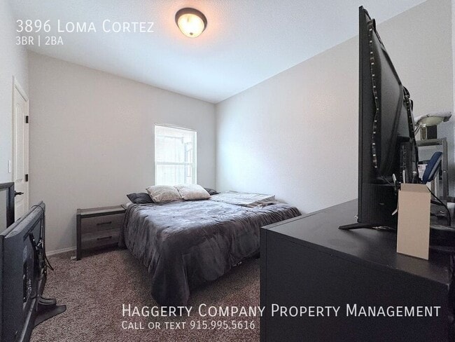 Building Photo - 3896 Loma Cortez Dr