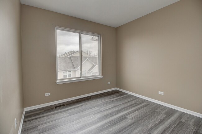 Building Photo - 24415 John Adams Dr