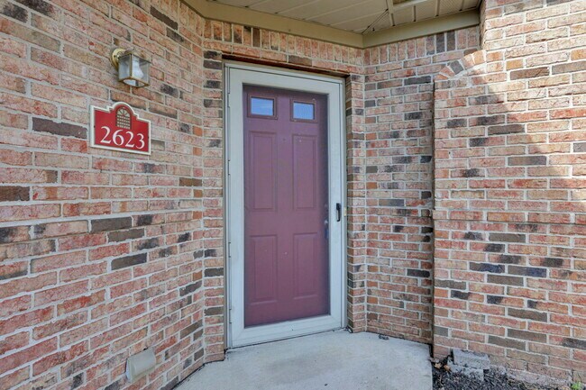 Building Photo - 2623 Landings Way