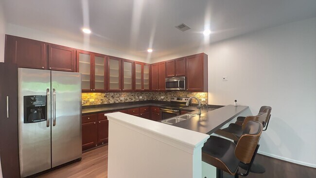 Building Photo - 662 Lacy Oak Dr