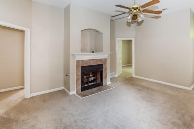 Building Photo - 6999 Parkbrook Ln