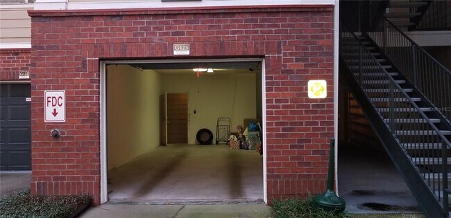 Building Photo - 13028 Plantation Park Cir