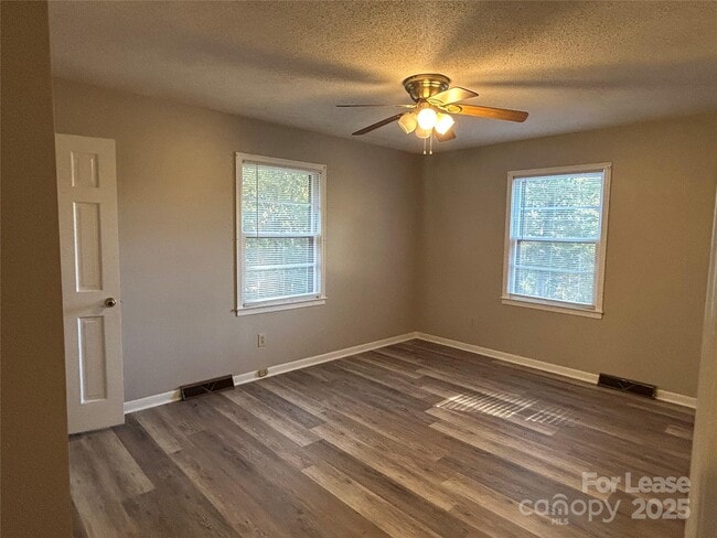 Building Photo - 3106 Brady Hoffman Rd