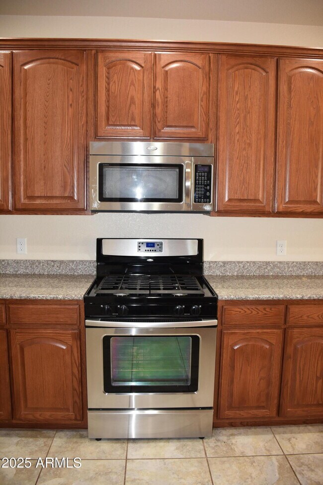 Building Photo - 4520 Leisure Ln