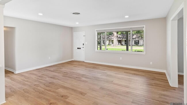 Building Photo - 220 Alello Dr