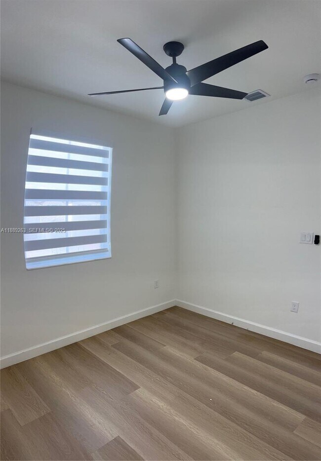 Building Photo - 2451 SE 28th St