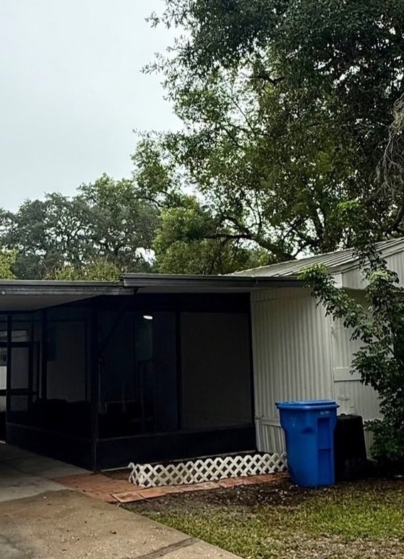 Building Photo - 516 De Resine Carre St