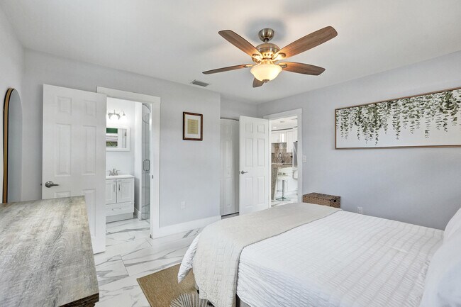 Building Photo - 9446 Birmingham Dr