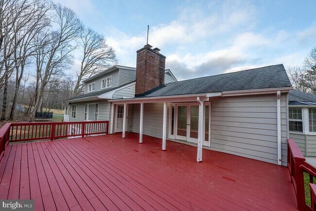 Building Photo - 5035 Timberwood Trail